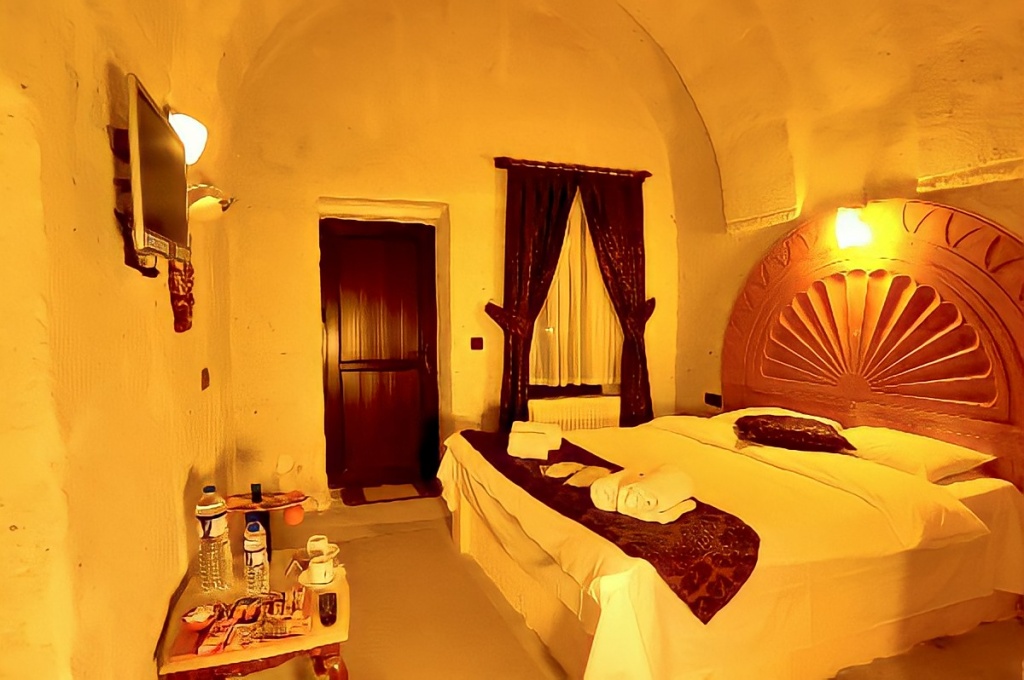 https://saklicavehouse.com/en/wp-content/uploads/standart-tas-oda-kapadokya-9.jpg